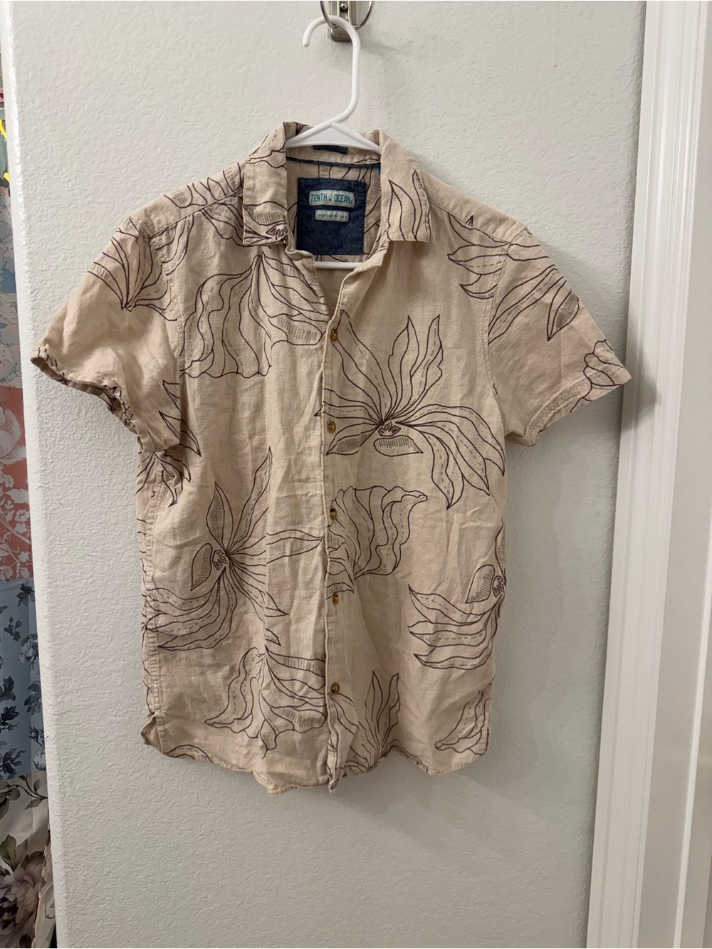 Tenth + Ocean Beige Floral Short-Sleeve Linen Button-Down Men’s Small